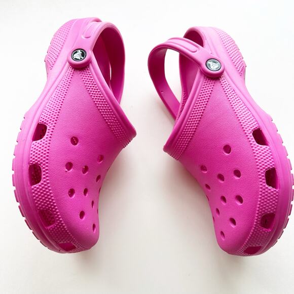 Classic Crocs Clog Hot Pink Women’s W10 Men’s M8 Lightweight Slip-On - Picture 6 of 7